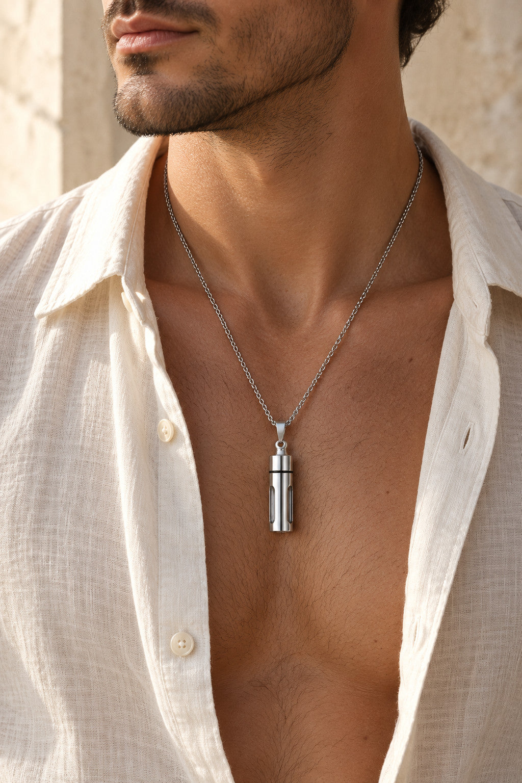 Collier Argenté porté homme